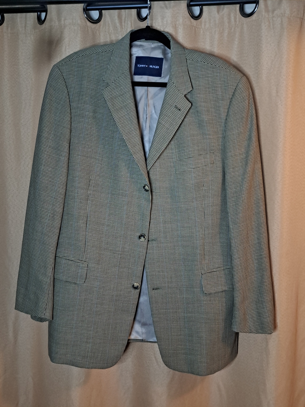 Tommy Hilfiger Men's Houndstooth Sport Coat in Light  Beige 42L. Wool